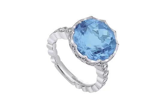 White Gold Pave Diamond Pointed Heart Fashion Ring