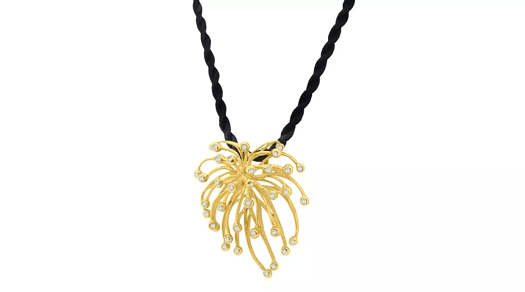 Superstar Fireworks Gold and Diamond Pendant