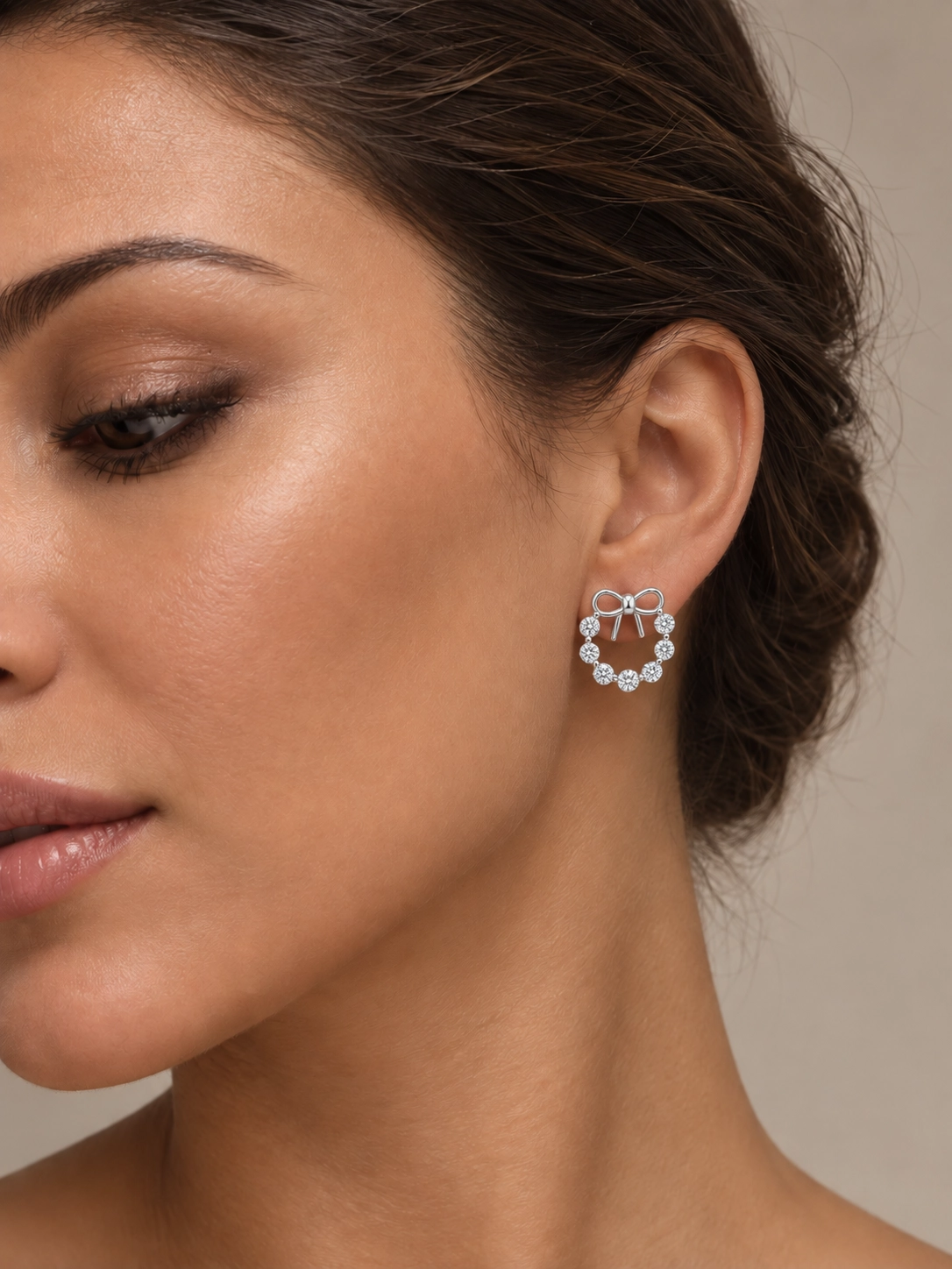 Round Diamond Circle Bow Earrings