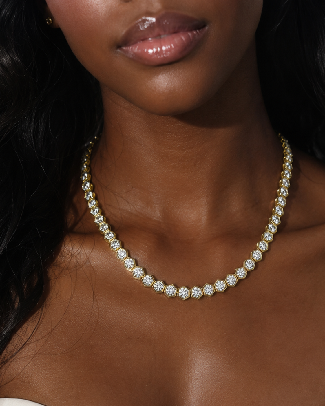 Graduated Round Hexagon Bezel Necklace